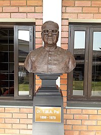 T. M. A. Pai bust.jpg