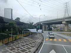 Covered walkway from Universiti LRT Station to UM KL gate.jpg