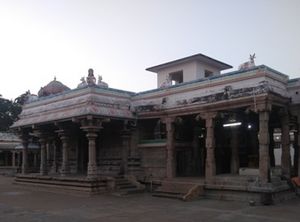 Tiruvathavur tirumarainathar temple3.jpg