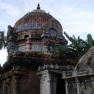 Karuvarai Gopuram.jpg