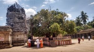 Kuttalam Ukthavedeeswarar Temple3.jpg