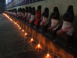 Sri Kokarneshvarar Temple in Tirukokarnam.JPG