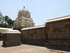 Muruganathasvami Temple gopuras 01.jpg