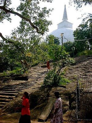 Mihintale-stone steps.jpg