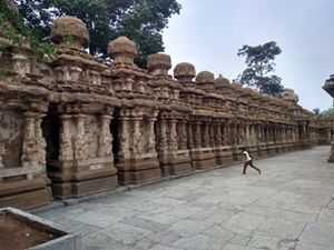 Kanchi kailasanathar temple5.jpg