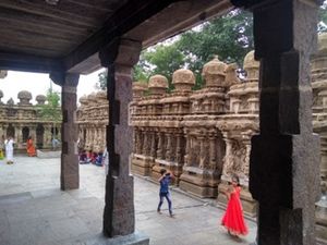 Kanchi kailasanathar temple24.jpg