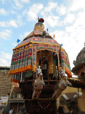 Kumbesvarar mangalambal car.JPG