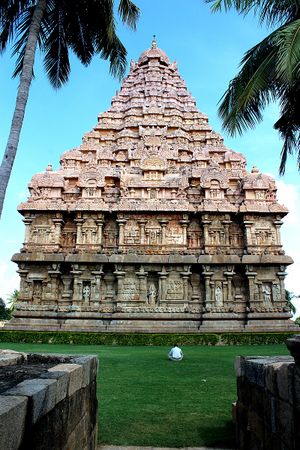 Back view of Raja gopuram.jpg