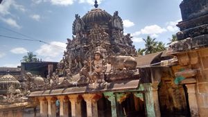 Kuttalam Ukthavedeeswarar Temple4.jpg