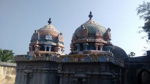 Tiruneelakkudi nilakandesvarartemple4.jpg