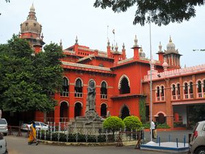 A building in Chennai.JPG