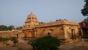 Thirukattalaisundaresvarartemple2.jpg