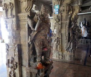 Thiruchengodu Arthanareeswarar Temple-Sculpture1.jpg