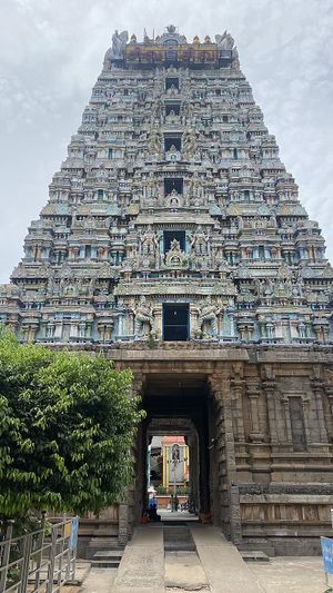 Thiruvathigai veerataneswarar temple west view.jpg