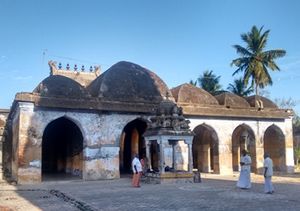 Korukkai Veeratteswarar Temple3.jpg