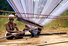 படிமம்:Weaver in India.jpg