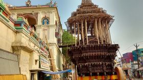 படிமம்:800px-Meenakshi Chariot 1.jpg