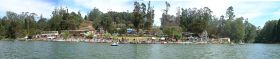 படிமம்:Boathouse-pan 4diff pics.jpg